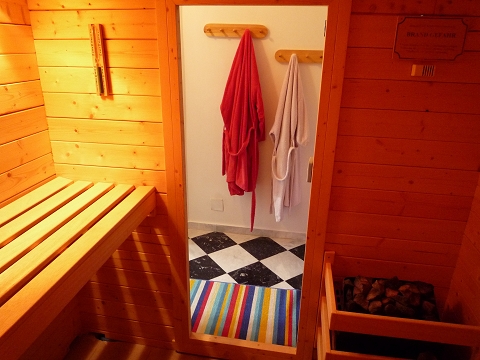 27 Sauna Vorraum
